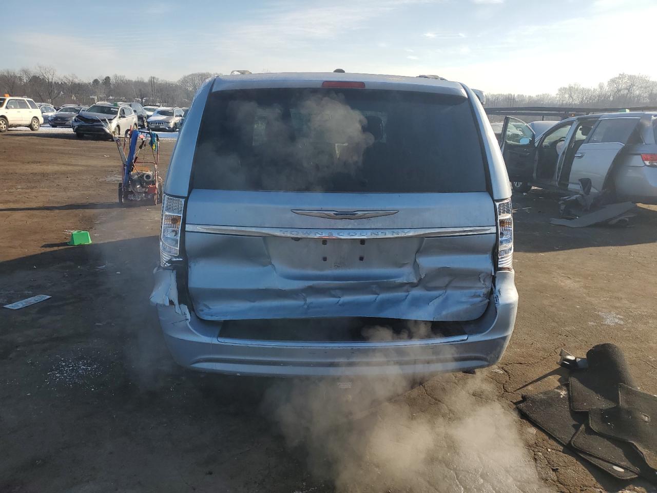 2016 Chrysler Town & Country - Image 6