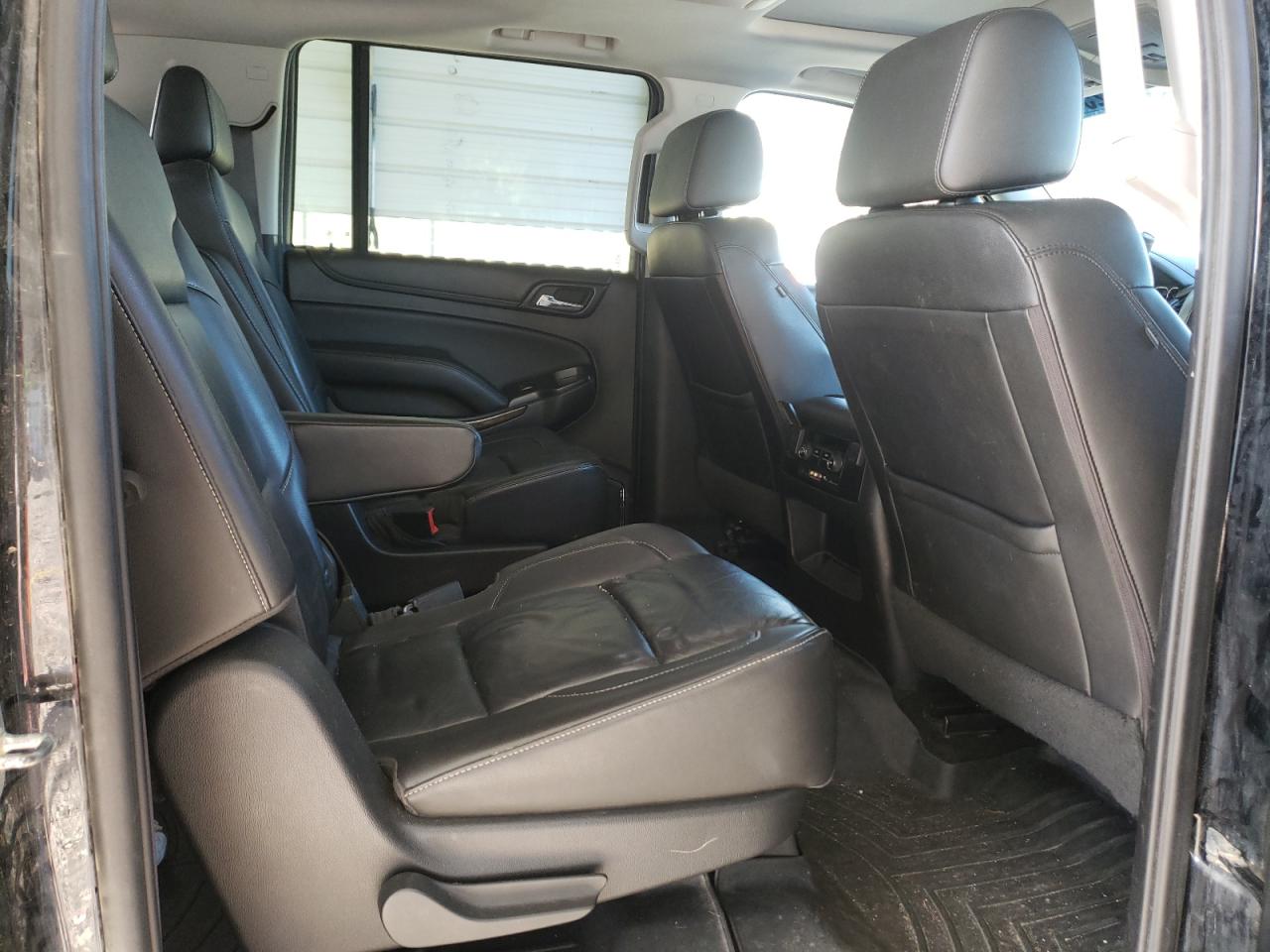 2016 Chevrolet Suburban - Image 11