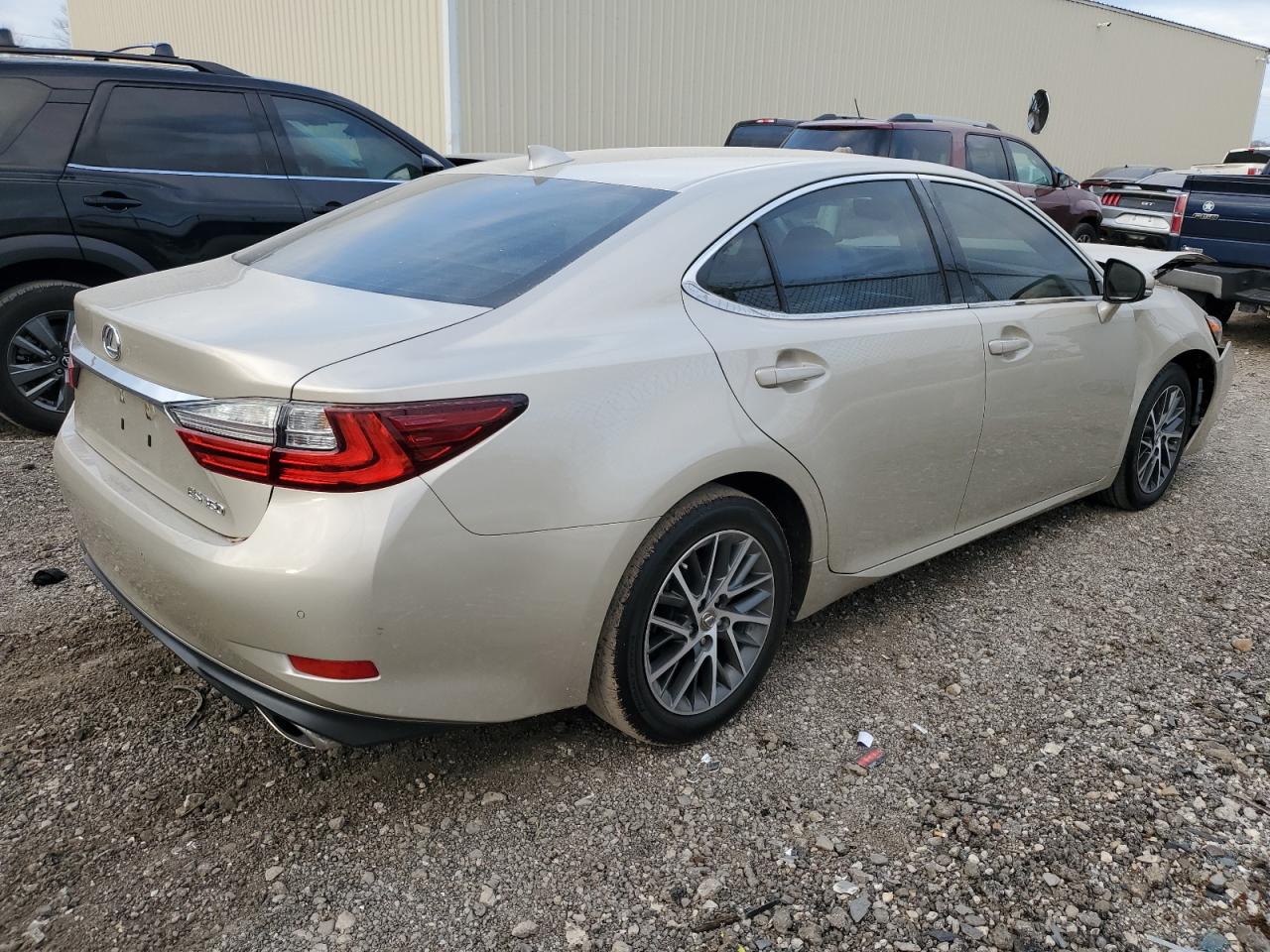 VIN 58ABK1GG2HU056722 2017 LEXUS ES350 no.3