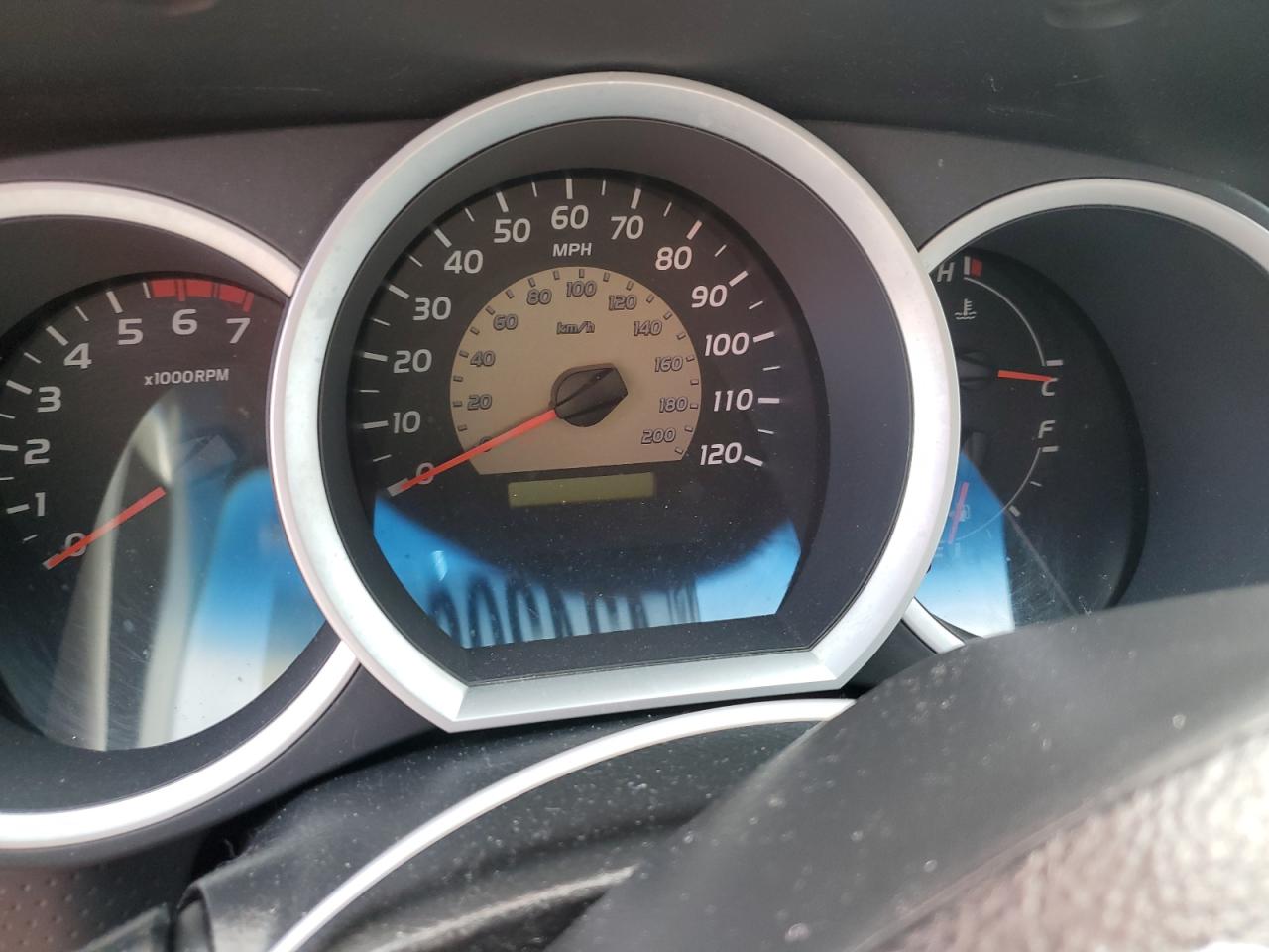 2011 Toyota Tacoma - Image 9