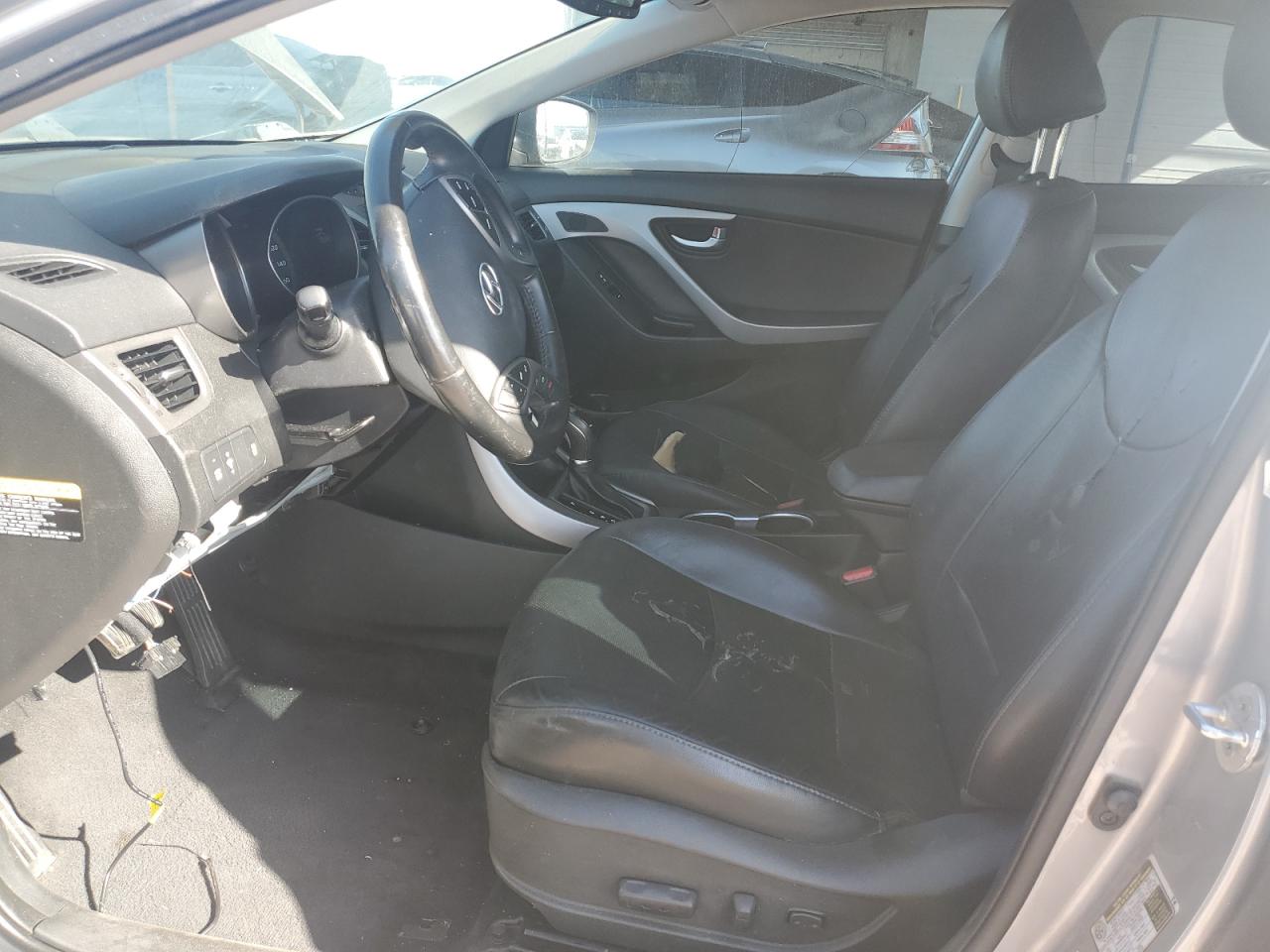 2015 Hyundai Elantra - Image 7