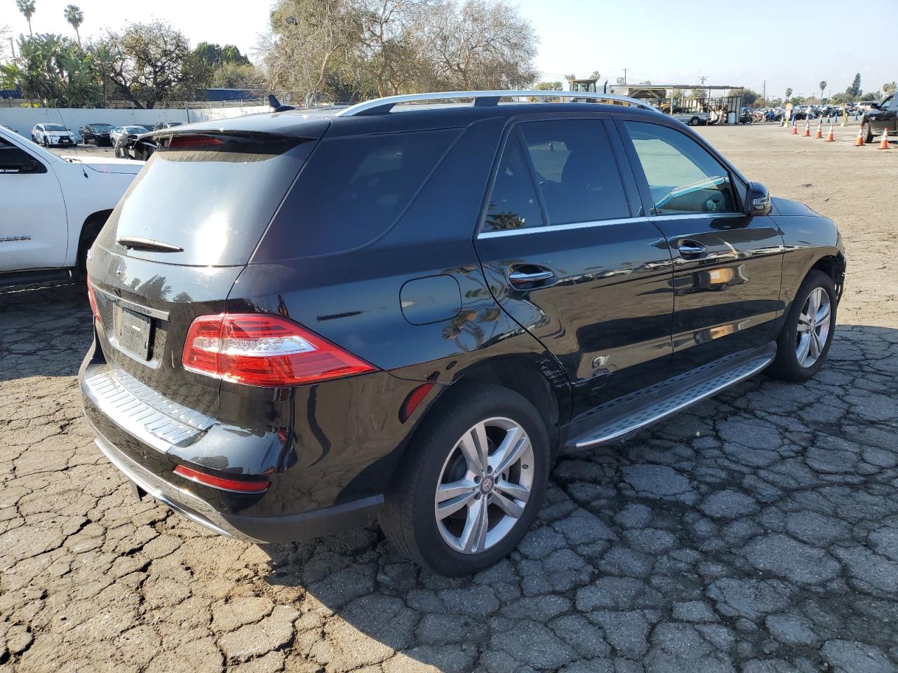 2015 Mercedes-Benz Ml 350 black null gas 4JGDA5JB7FA618443 photo #4