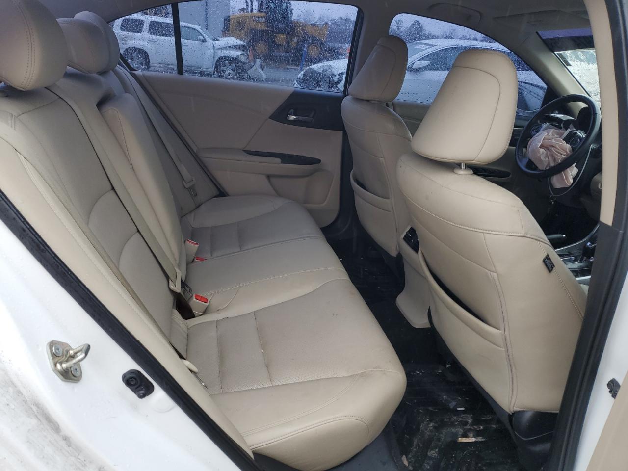 2017 Honda Accord - Image 11