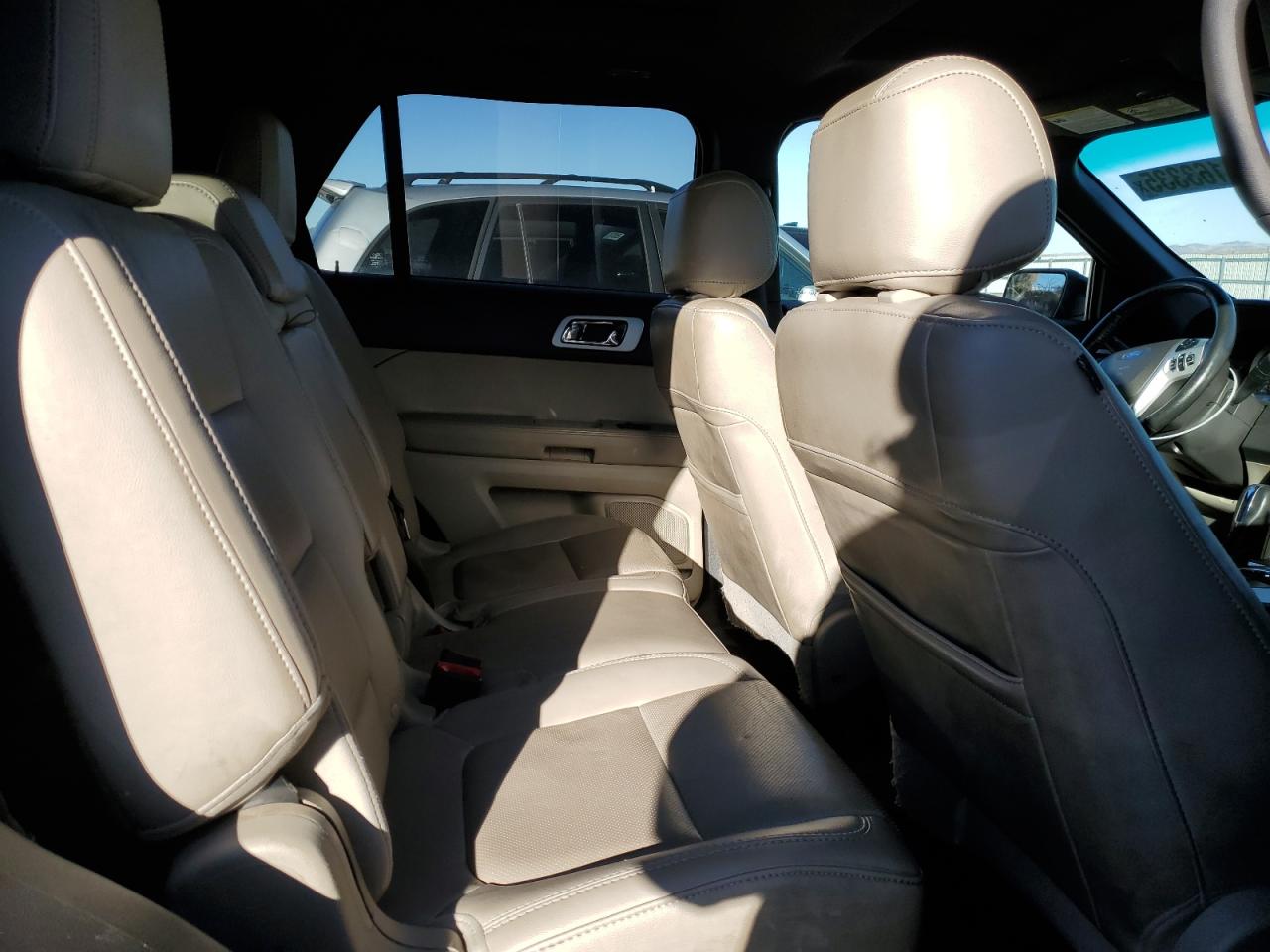 2013 Ford Explorer - Image 11