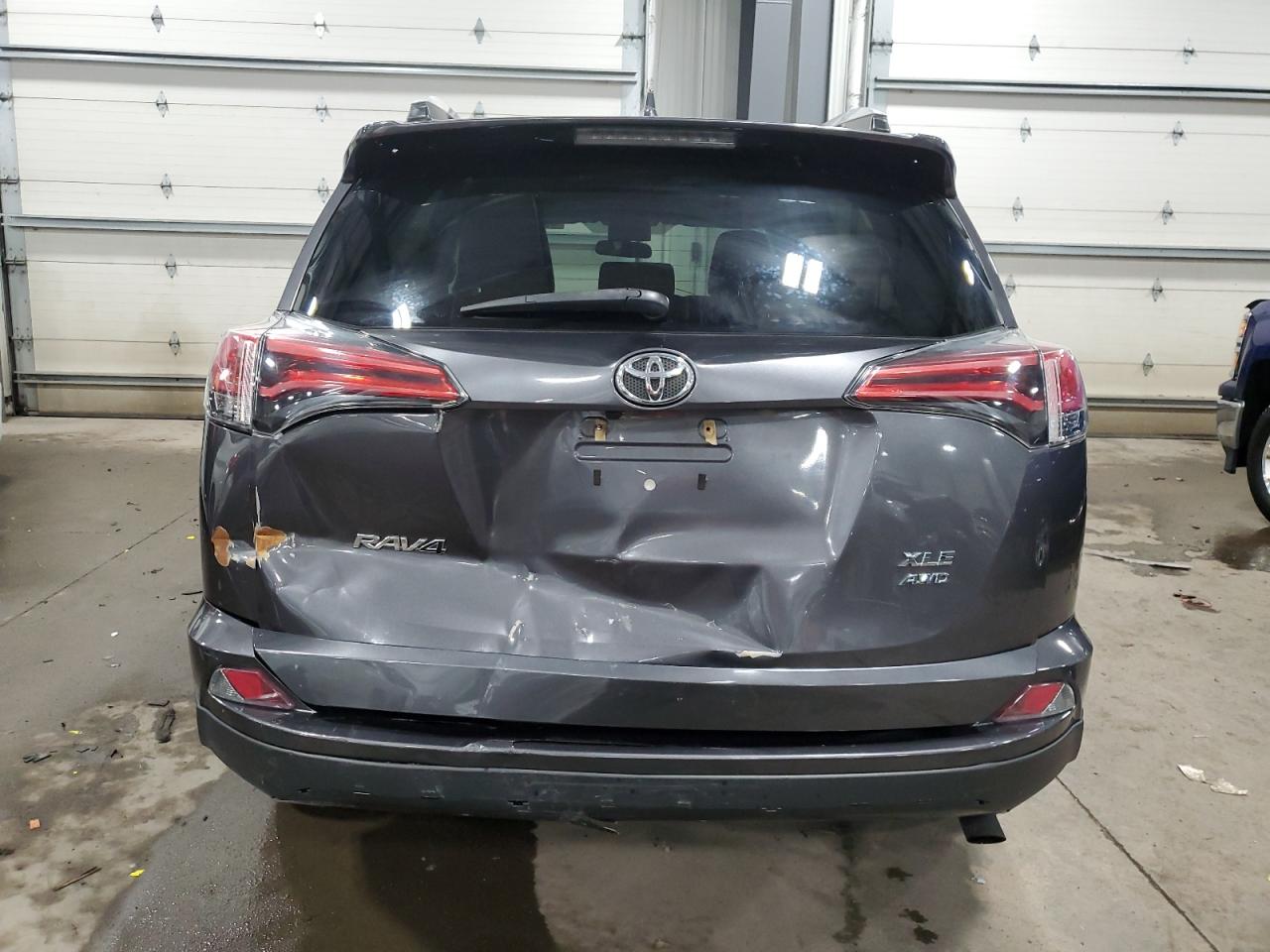 2016 Toyota RAV 4 - Image 6
