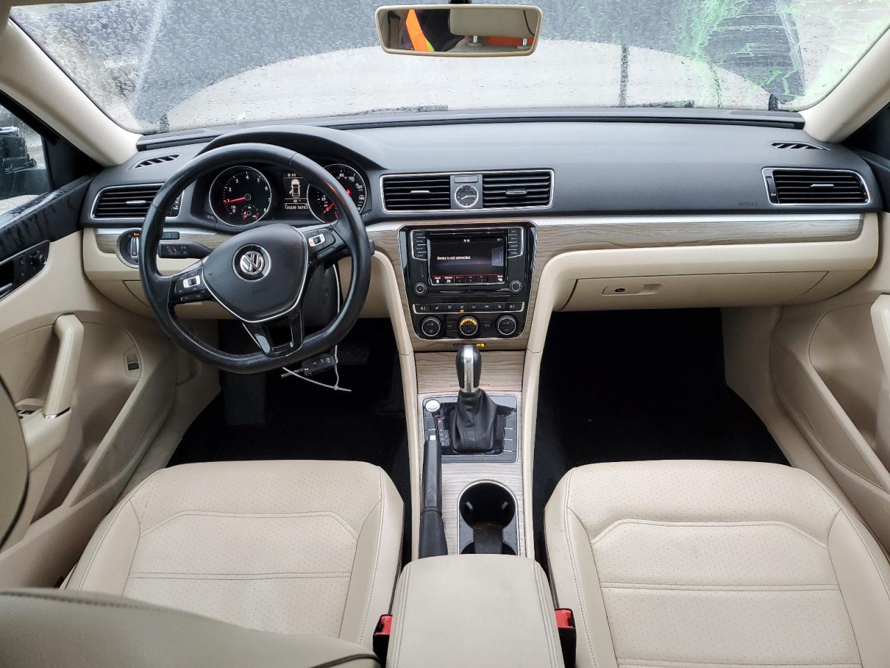 2017 Volkswagen Passat - Image 8