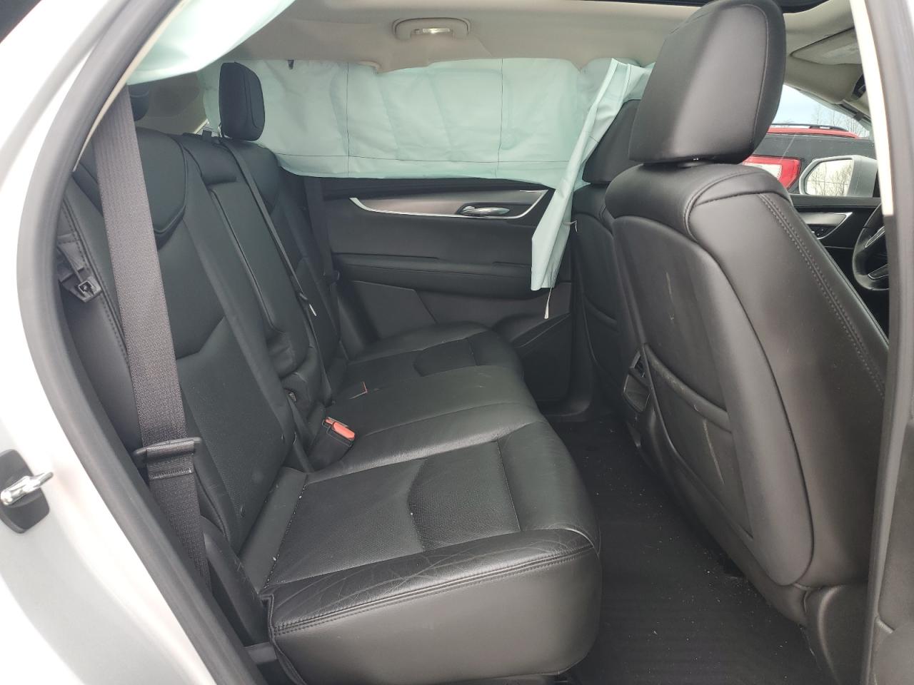 2017 Cadillac XT5 - Image 11