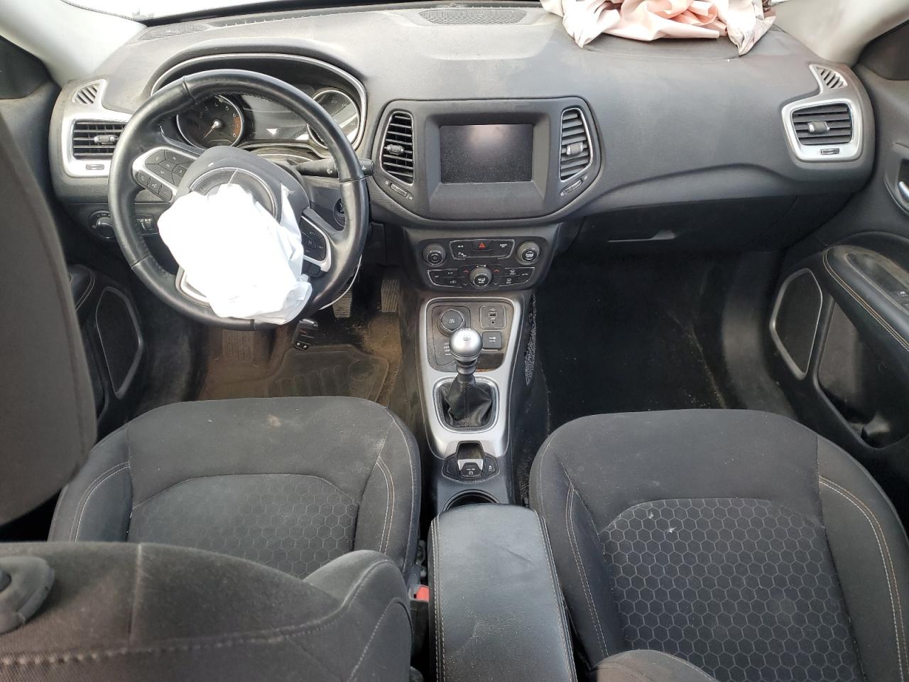 2018 Jeep Compass - Image 8