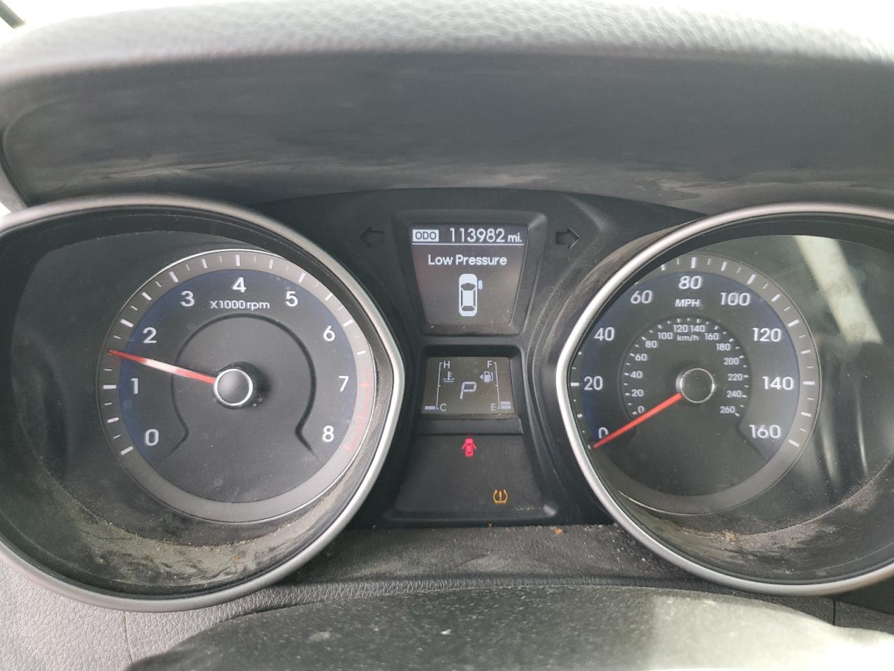 2017 Hyundai Elantra - Image 9