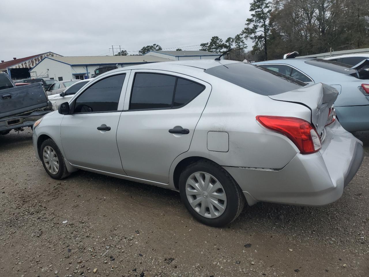 2015 Nissan Versa - Image 2