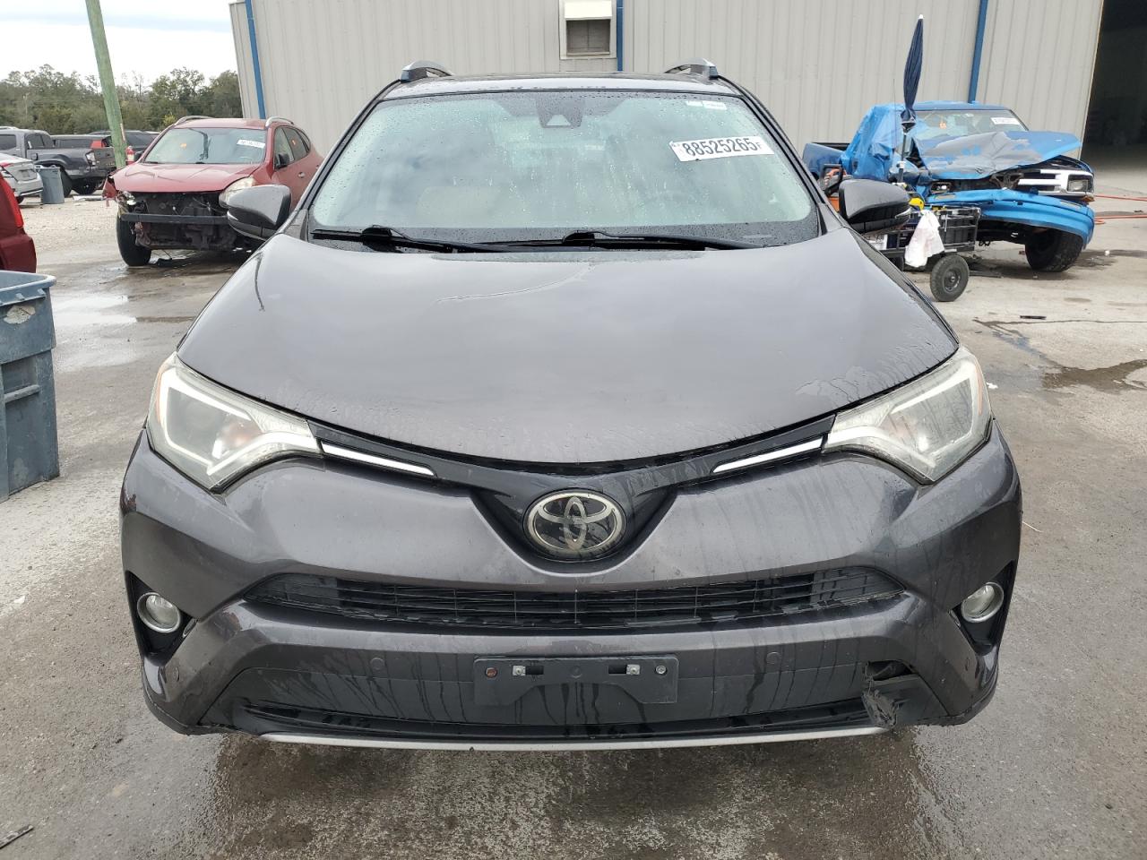 2018 Toyota RAV 4 - Image 5