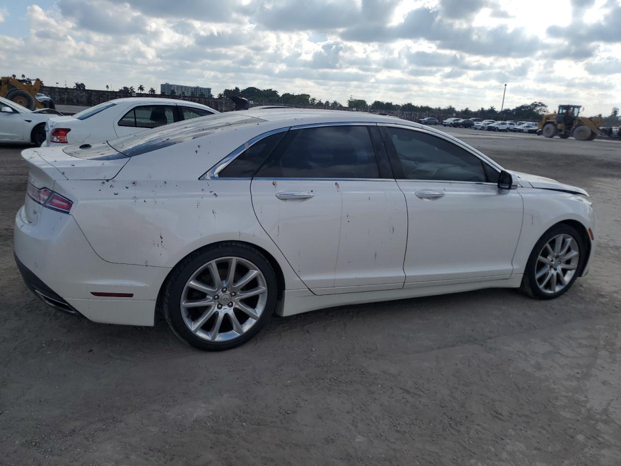 2016 Lincoln MKZ - Image 3