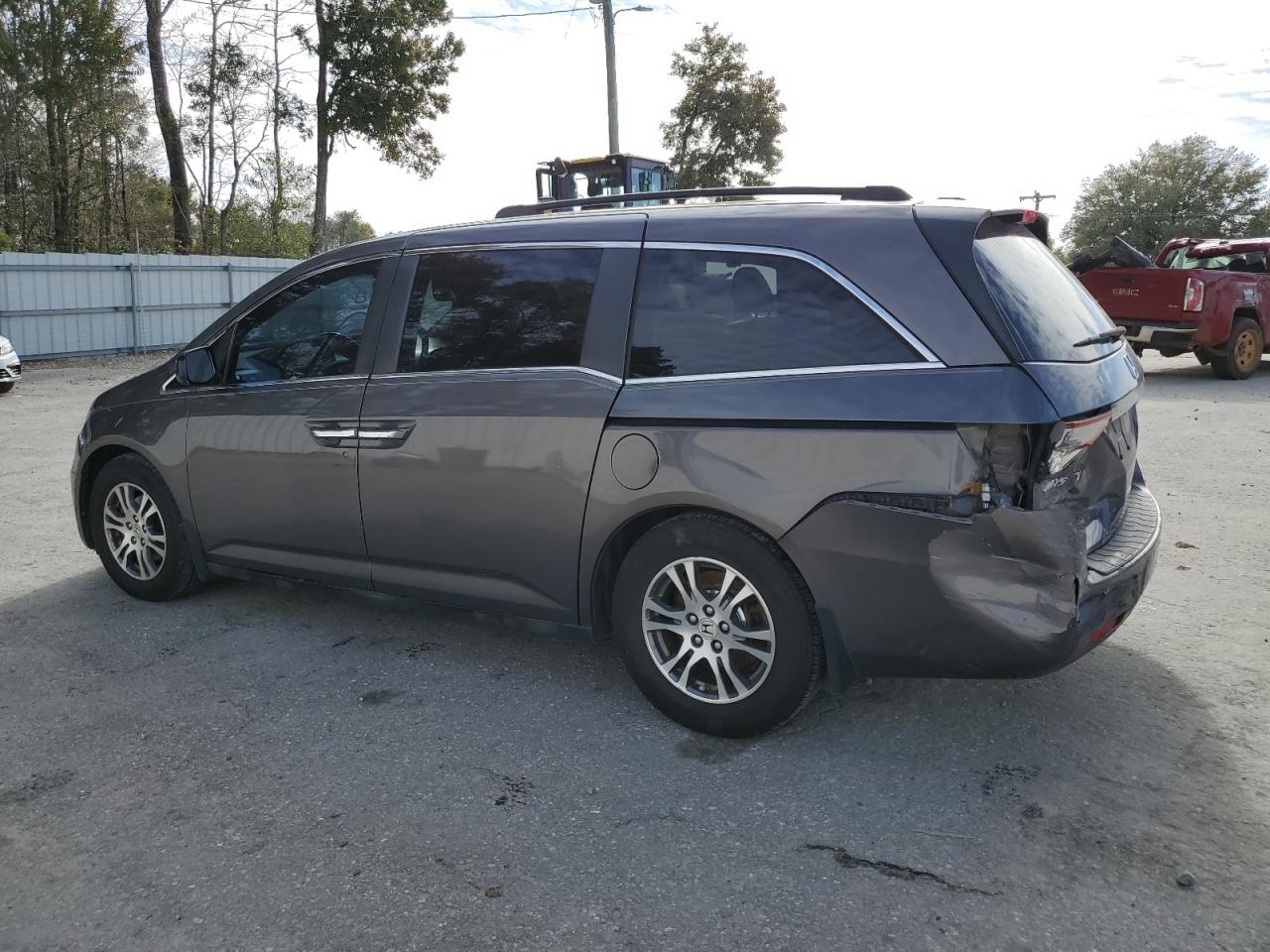 2012 Honda Odyssey - Image 2