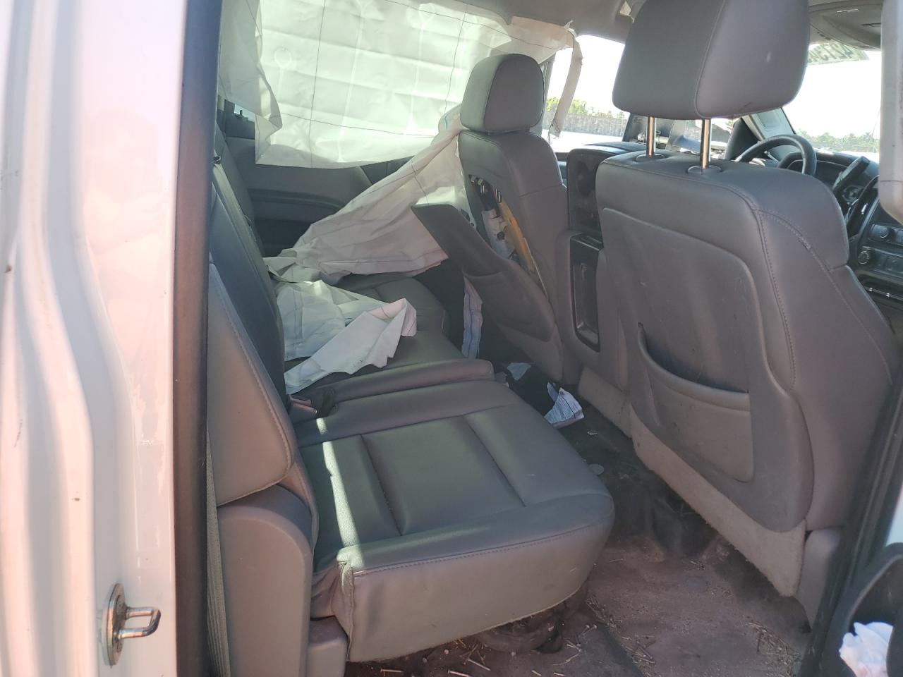 2015 Chevrolet Silverado - Image 10