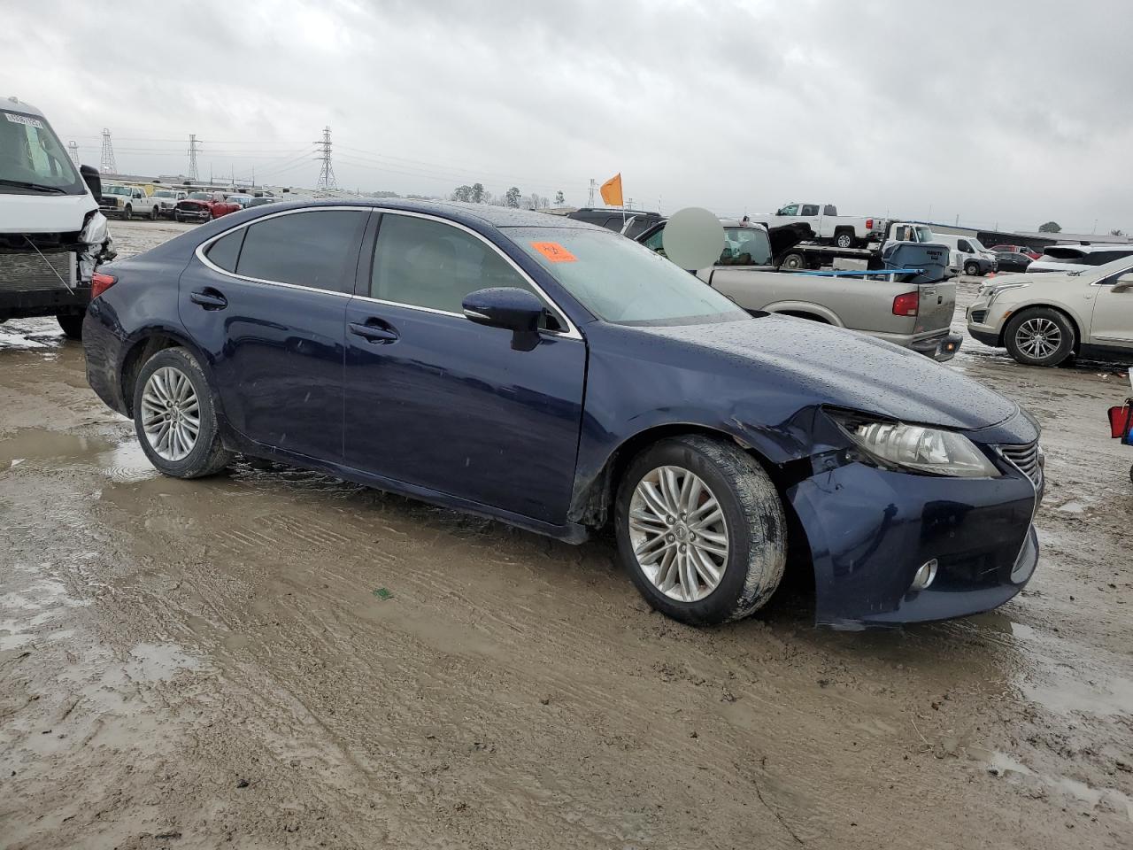 2013 Lexus ES - Image 4