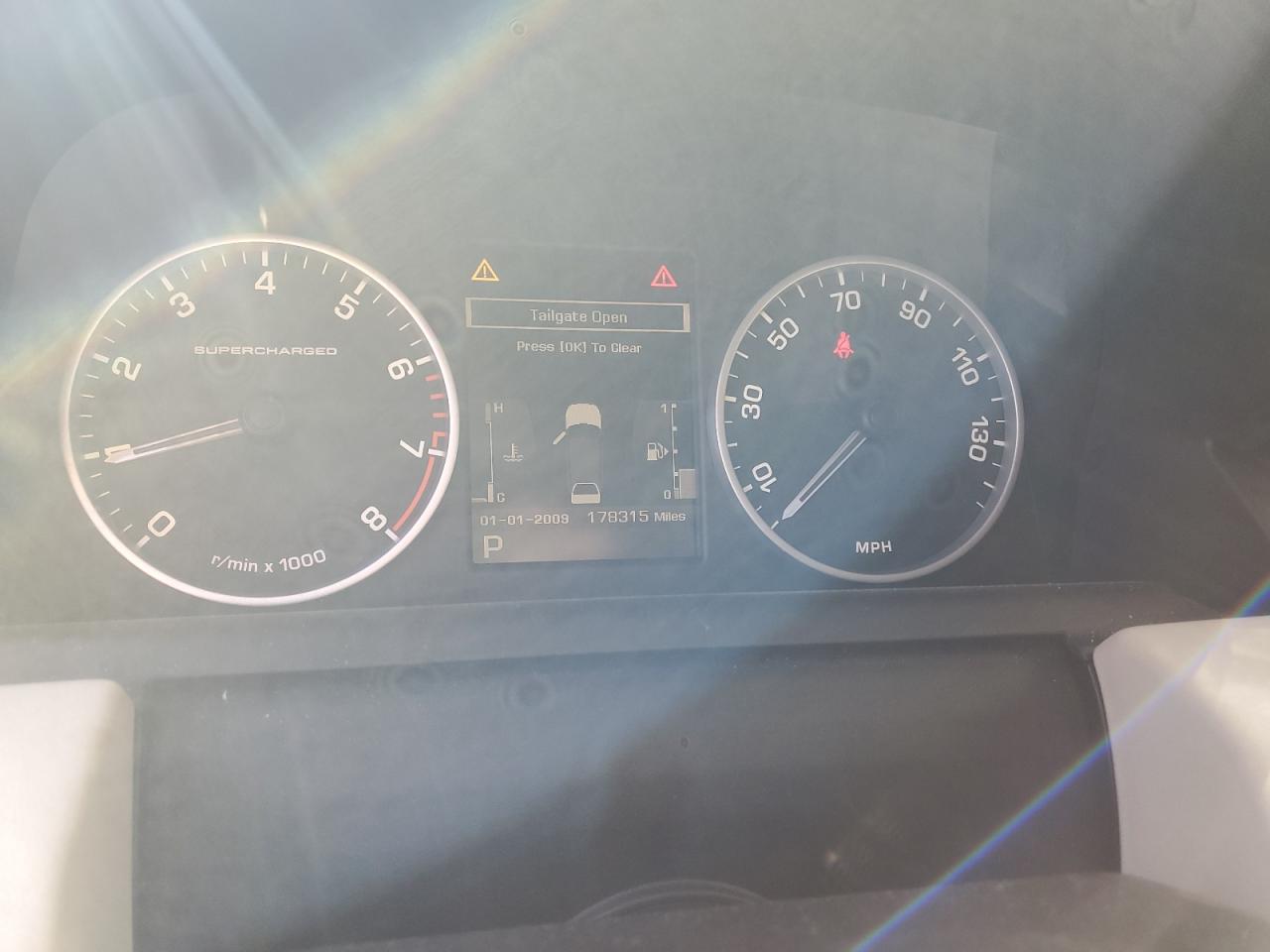 2010 Land Rover Range Rover - Image 9