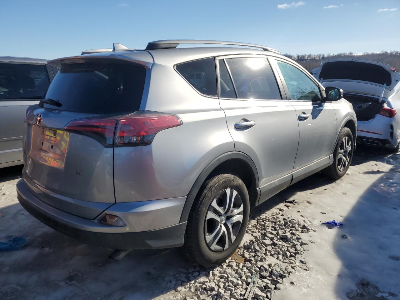2017 Toyota RAV 4 - Image 3