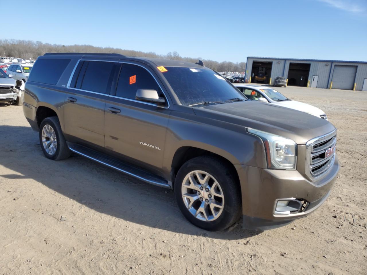 2016 GMC Yukon - Image 4