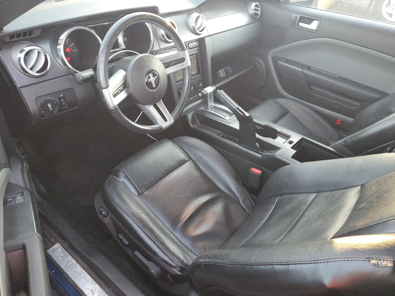 2007 Ford Mustang - Image 8