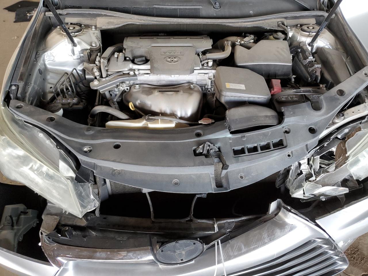 2016 Toyota Camry - Image 12