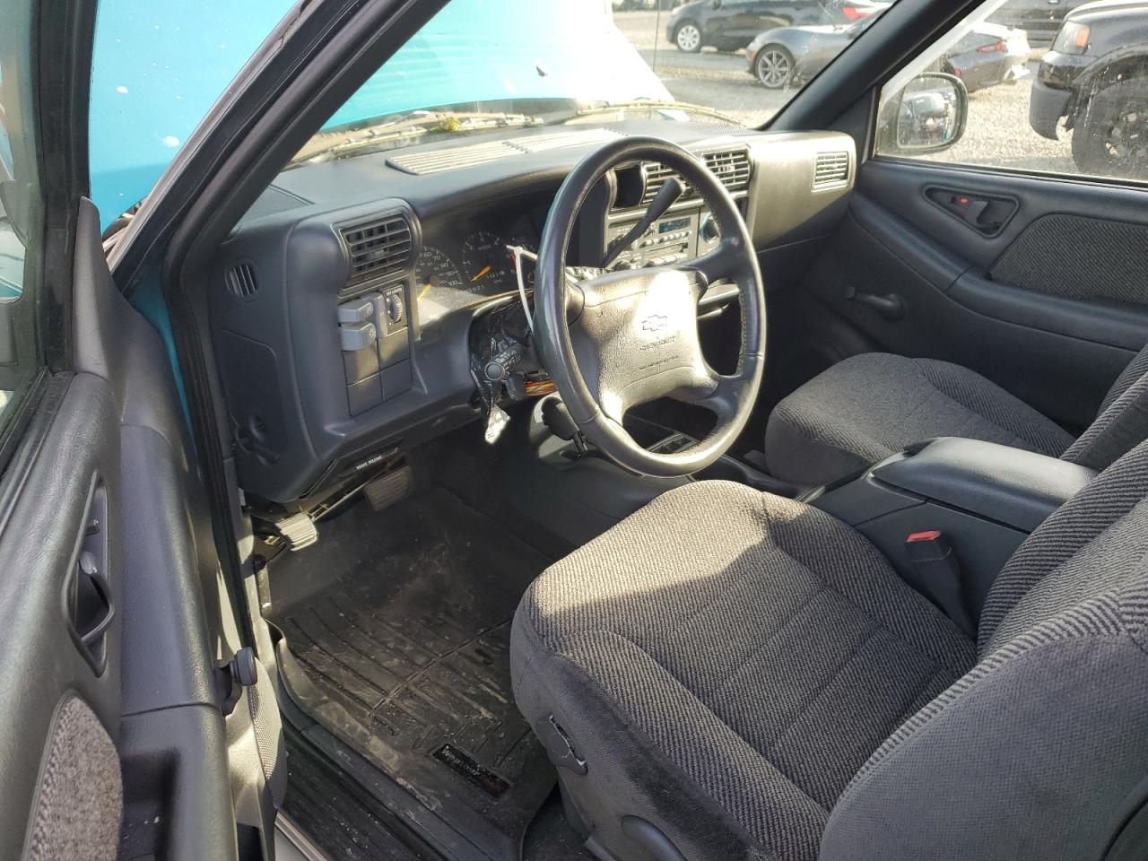 1995 Chevrolet S-10 Pickup - Image 8