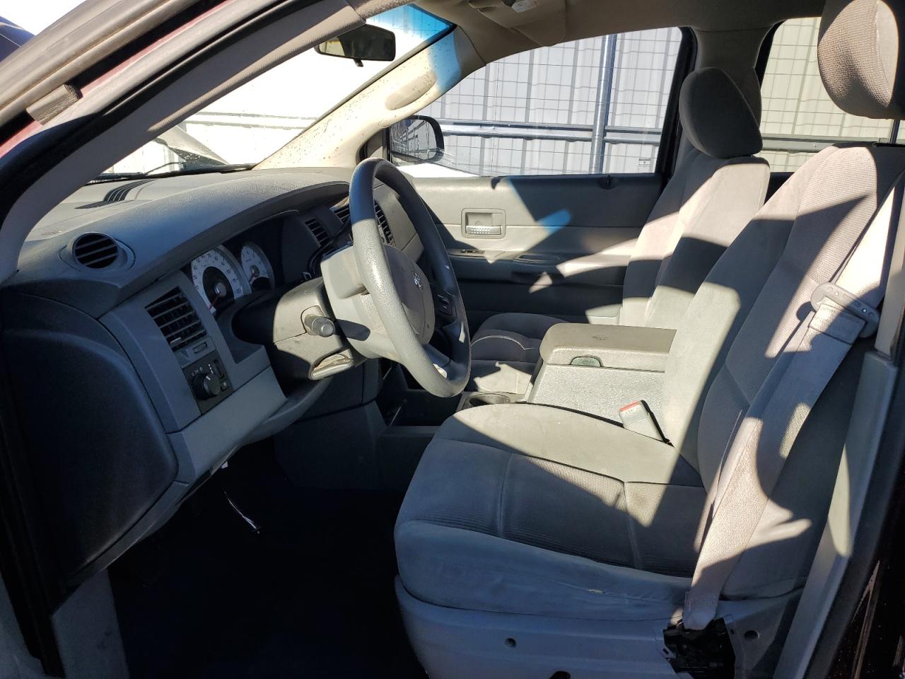 2005 Dodge Durango - Image 7