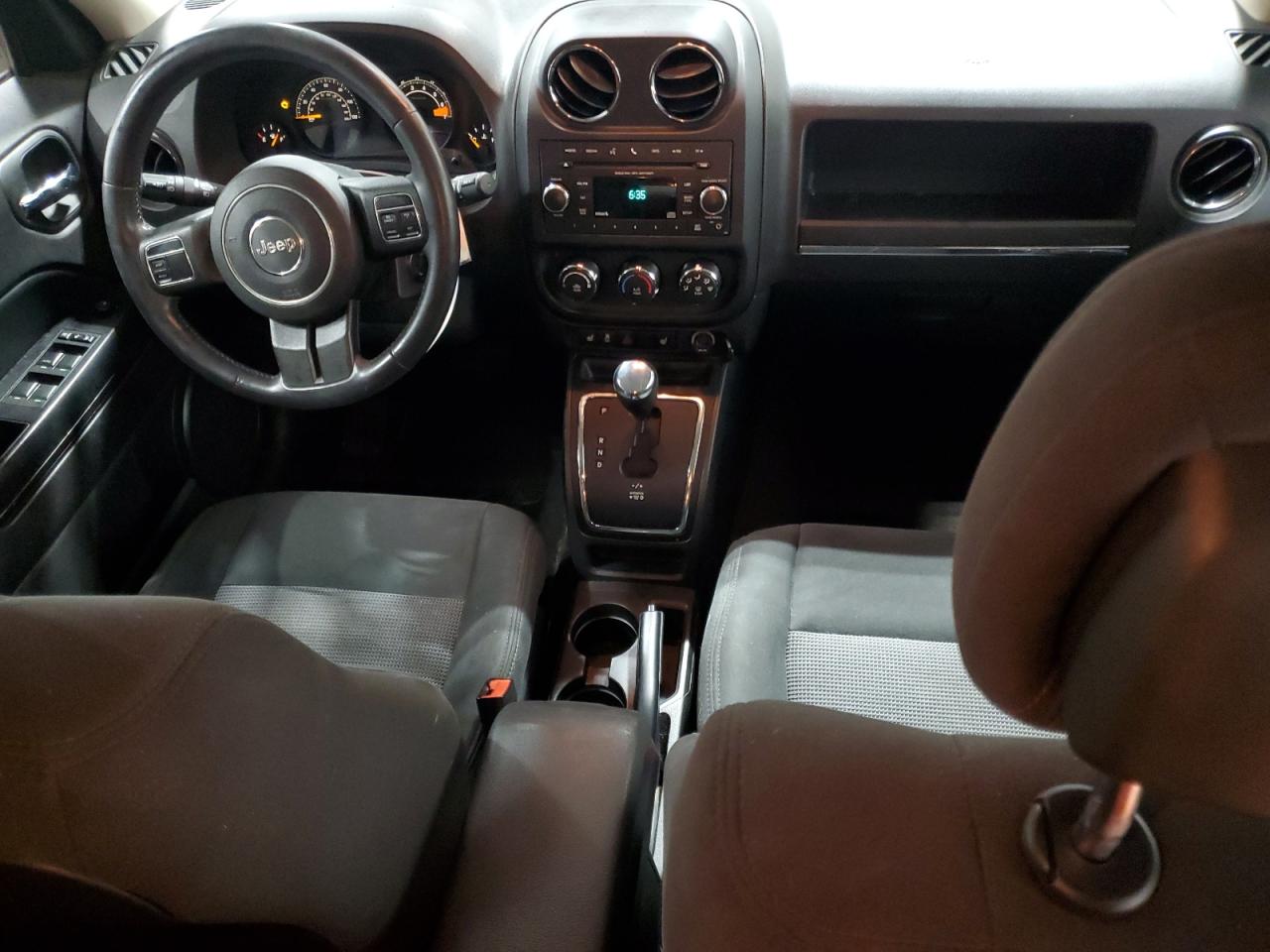 2015 Jeep Liberty (Patriot) - Image 8