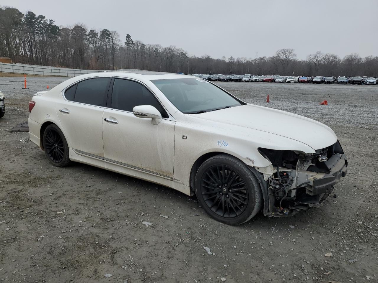 2010 Lexus LS - Image 4