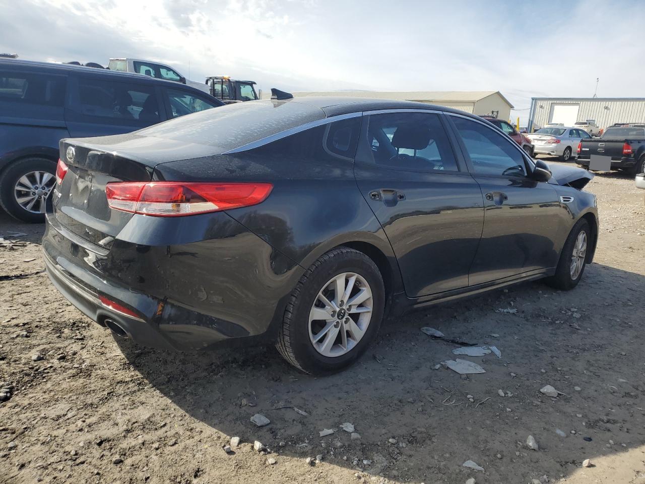 2016 Kia Optima - Image 3