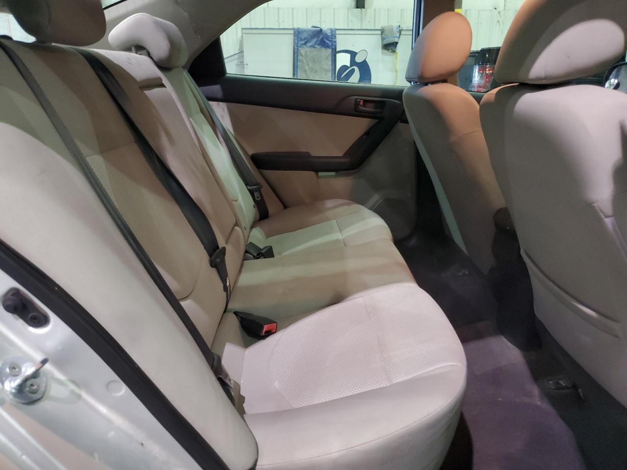 2010 Kia Forte - Image 10
