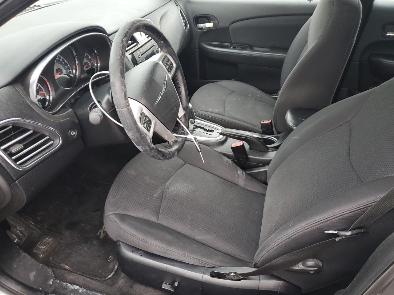 2012 Chrysler 200 - Image 7