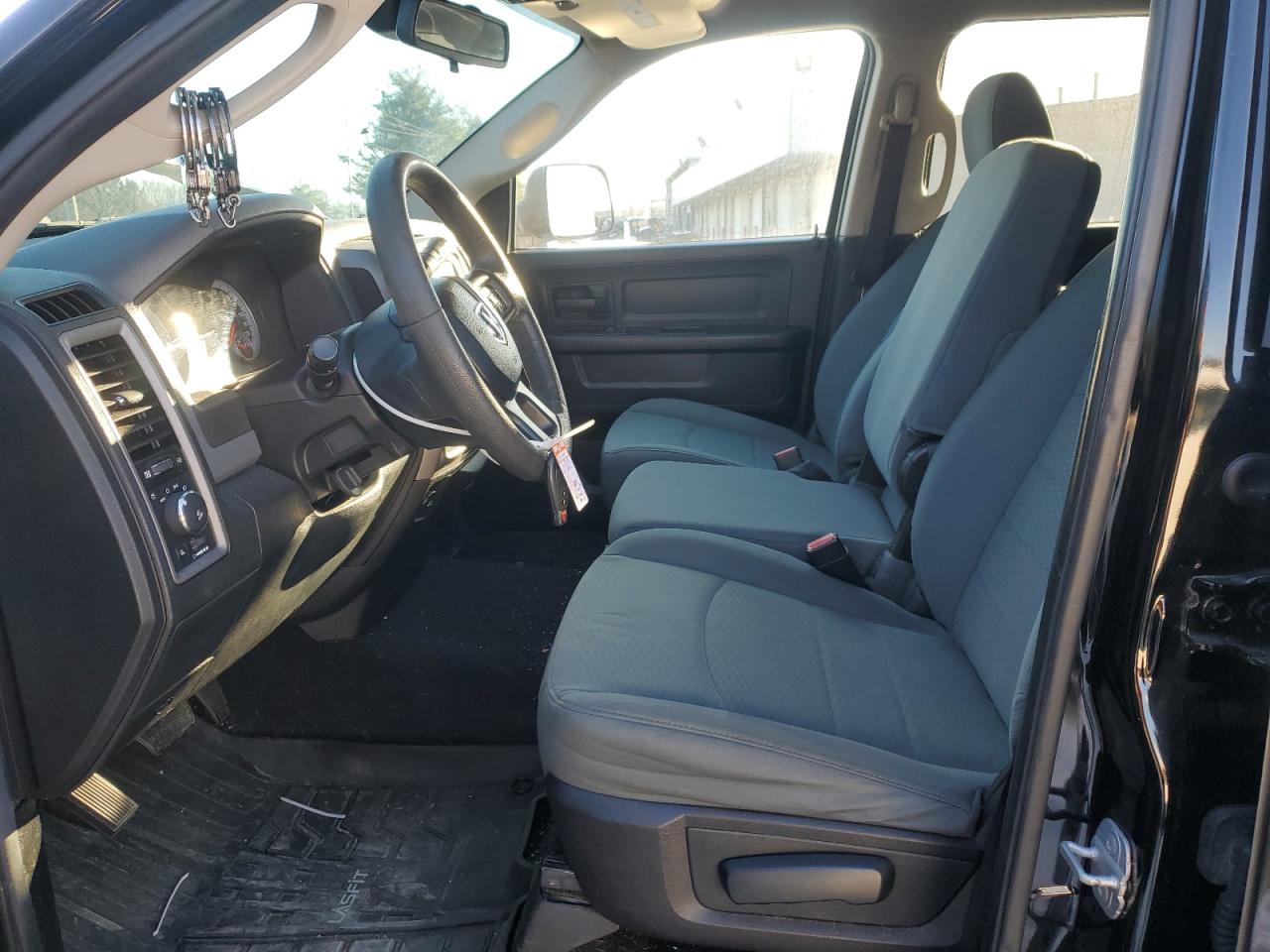 2014 RAM 1500 - Image 7
