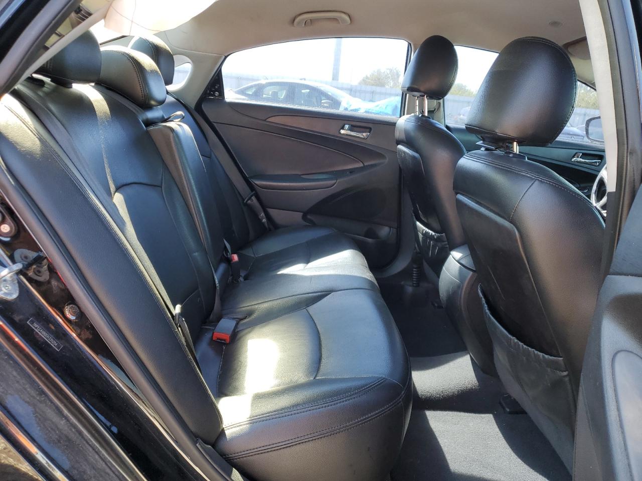 2012 Hyundai Sonata - Image 10