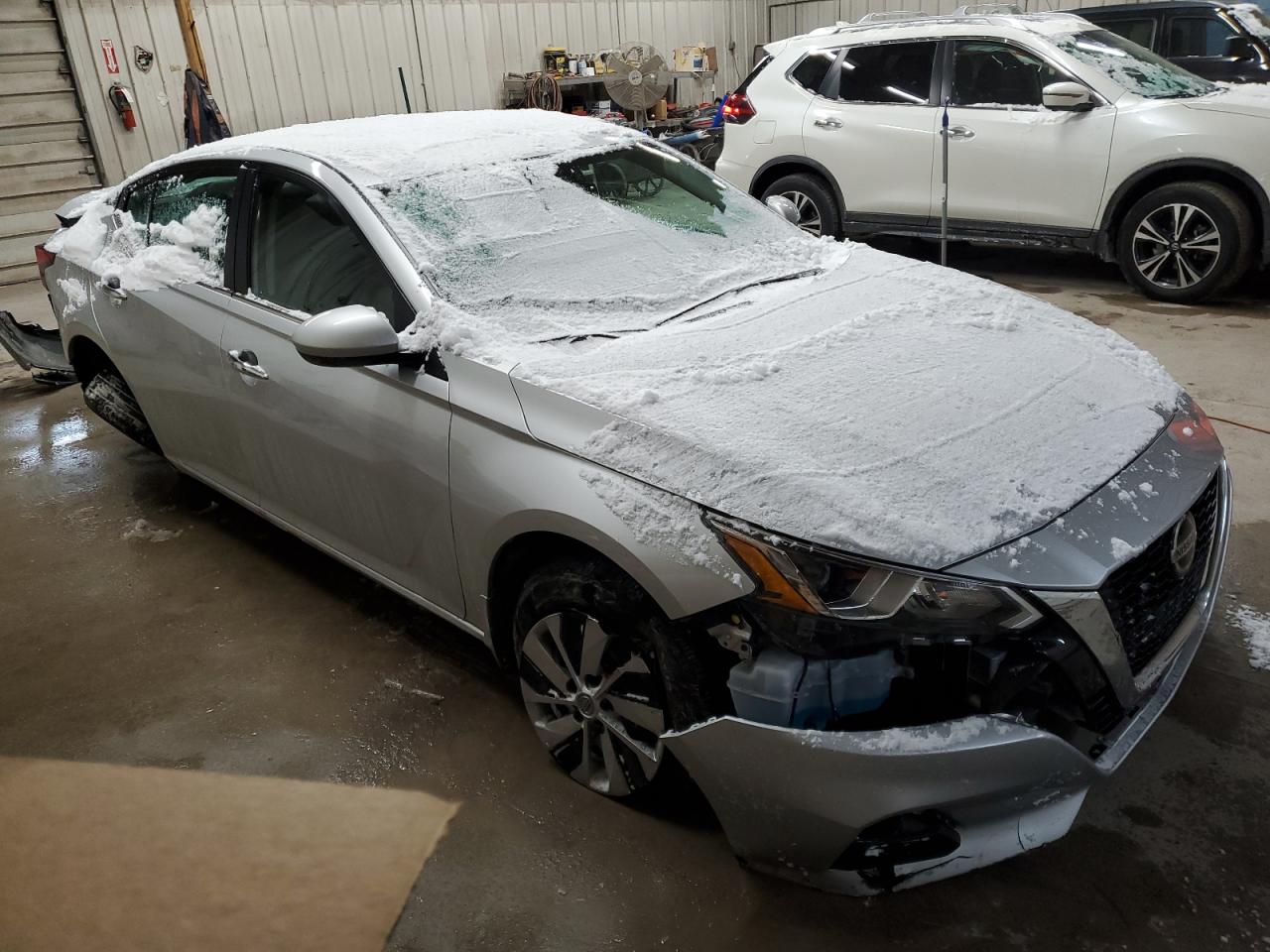 2020 Nissan Altima - Image 4