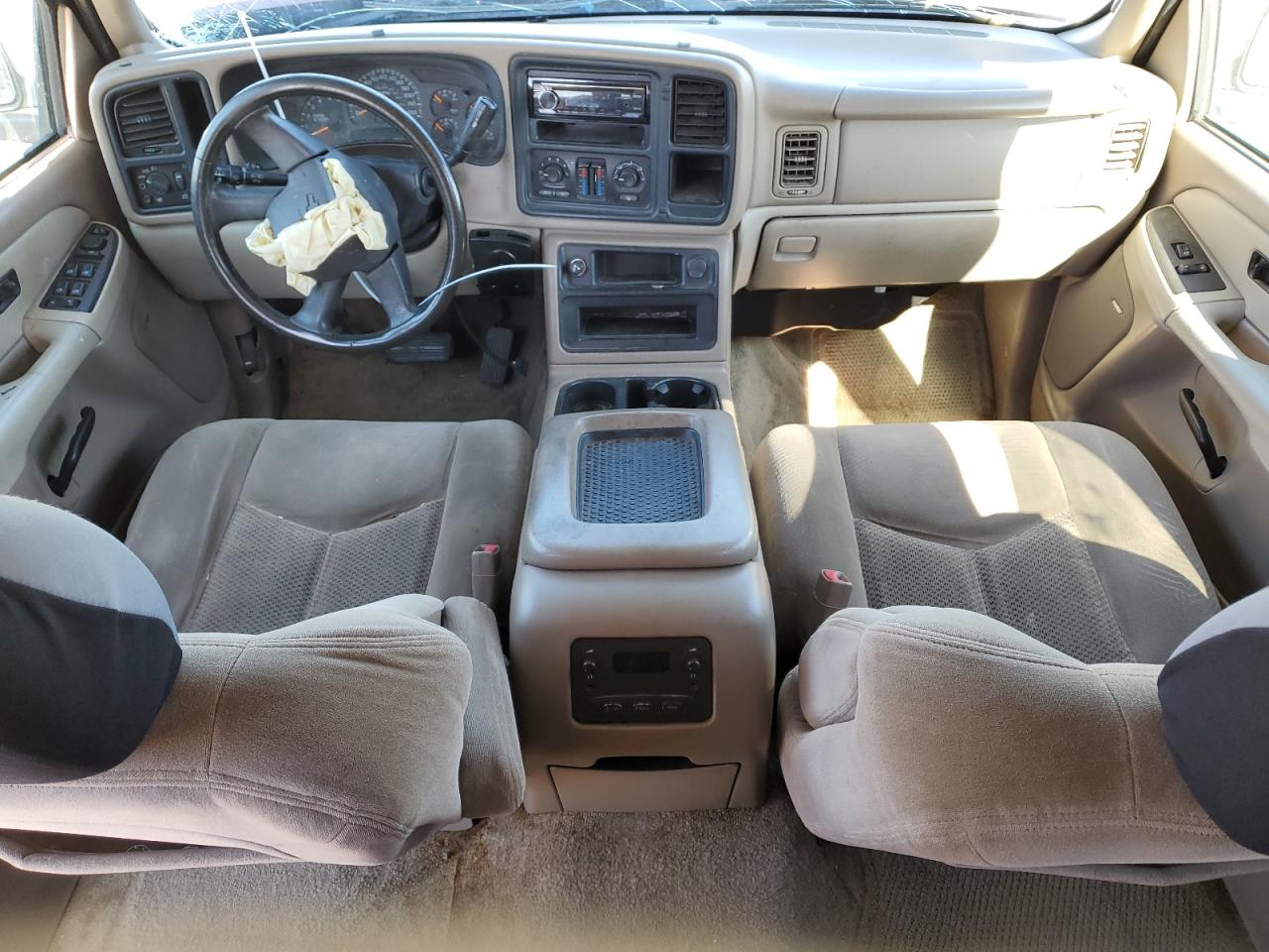2003 Chevrolet Suburban - Image 8