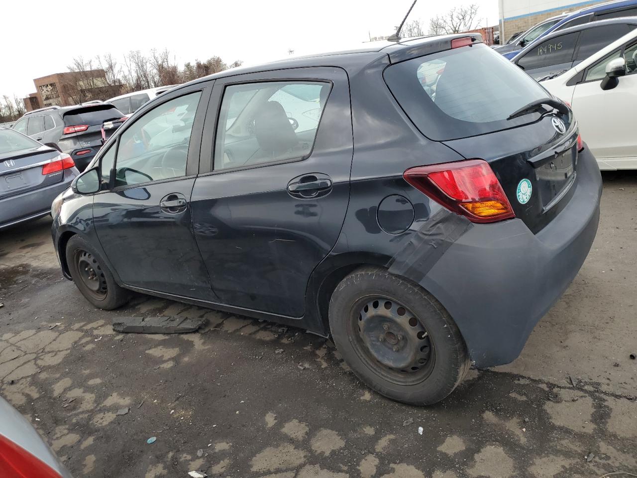 VIN VNKKTUD33HA073405 2017 TOYOTA YARIS no.2