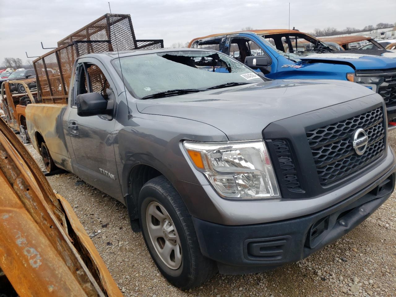 VIN 1N6AA1R79HN568430 2017 NISSAN TITAN no.4