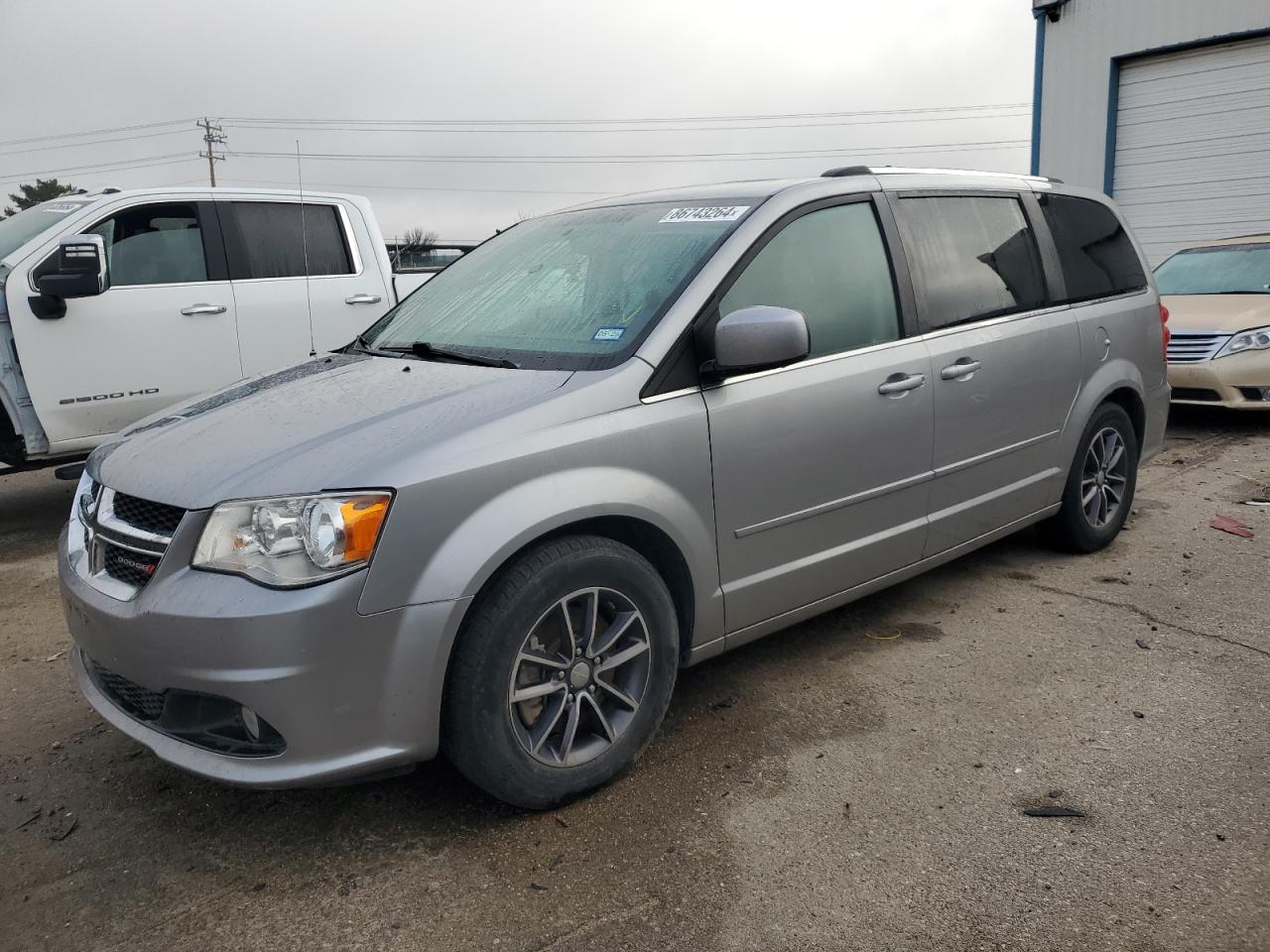 VIN 2C4RDGCG1HR656979 2017 DODGE CARAVAN no.1