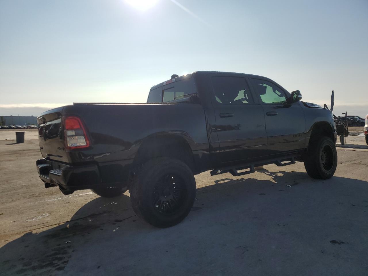 2022 RAM 1500 - Image 3