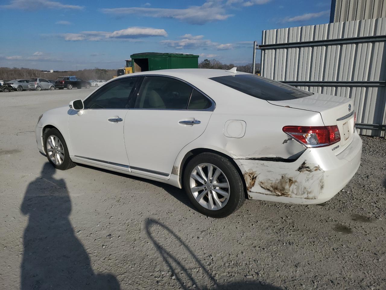 2010 Lexus ES - Image 2