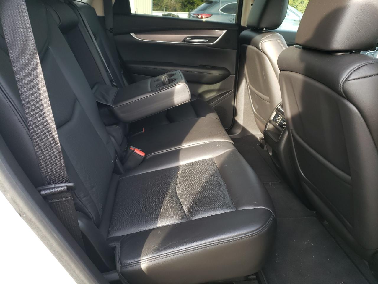 2017 Cadillac XT5 - Image 11