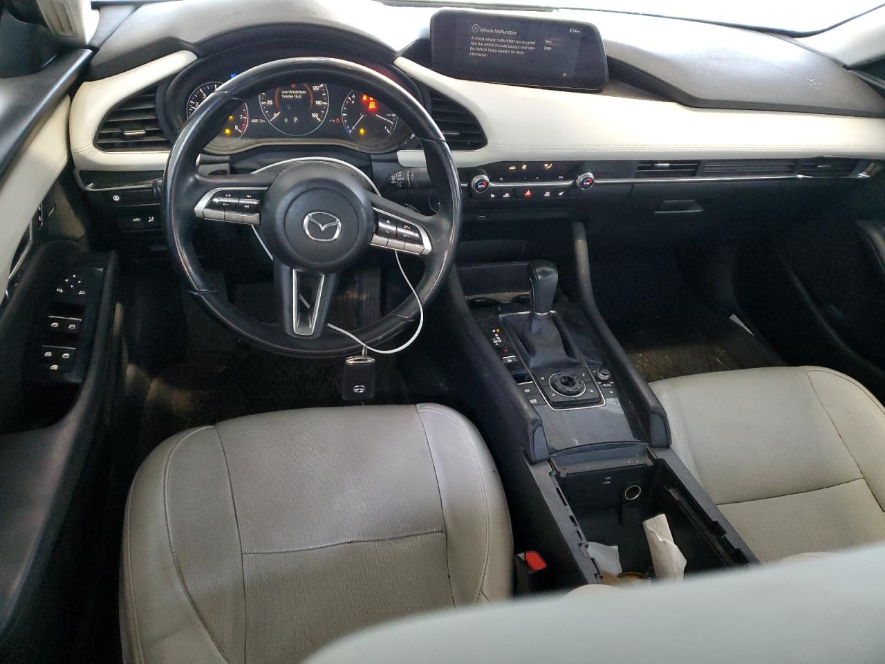 2019 Mazda 3 - Image 8