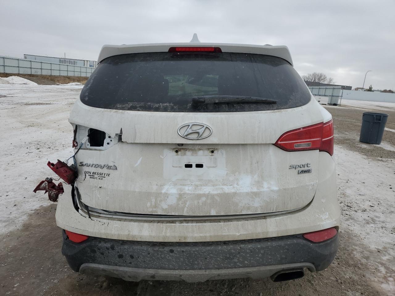 2016 Hyundai Santa Fe - Image 6