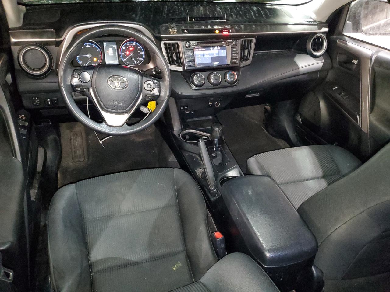 2017 Toyota RAV 4 - Image 8