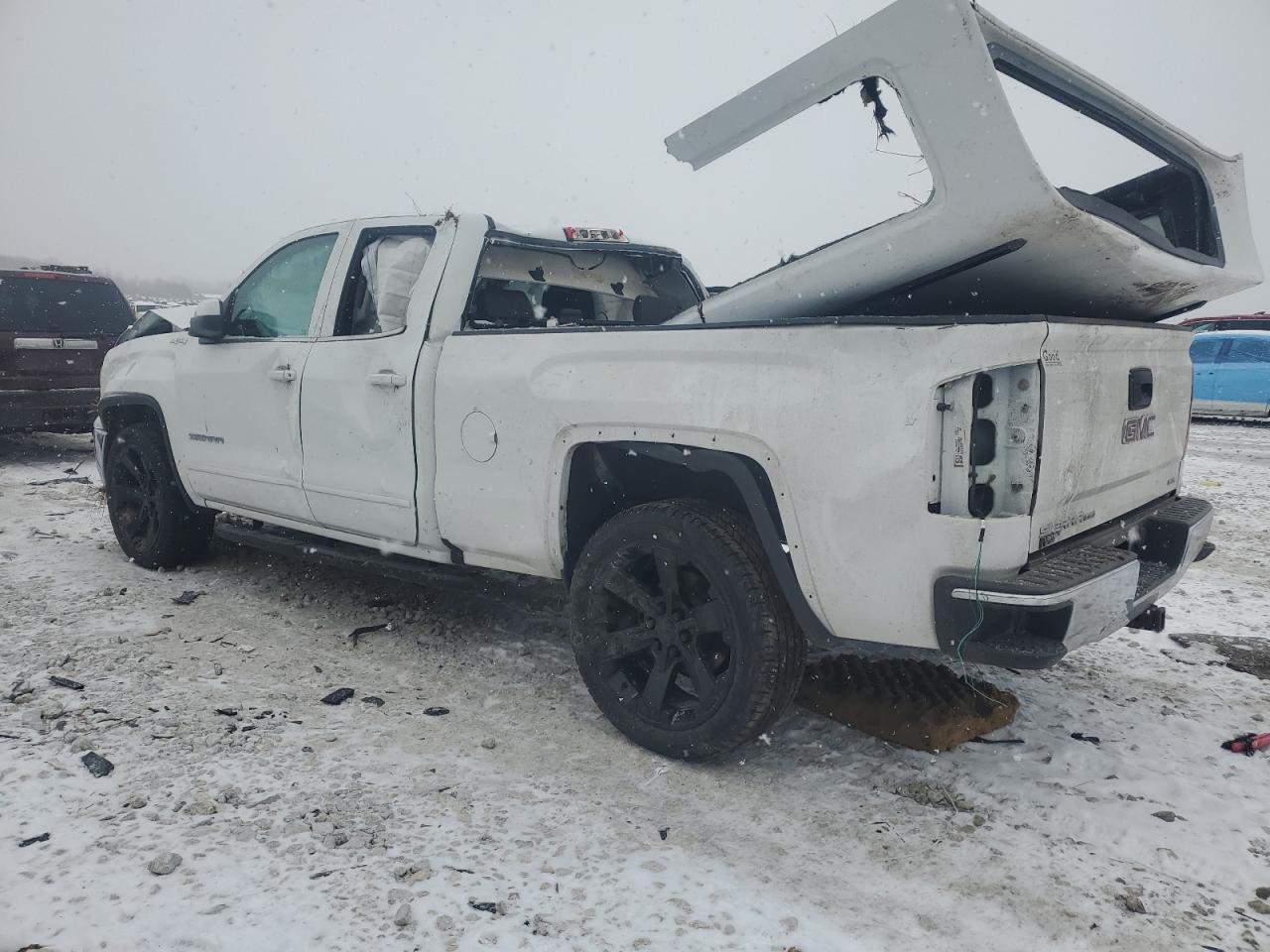 2019 GMC Sierra - Image 2
