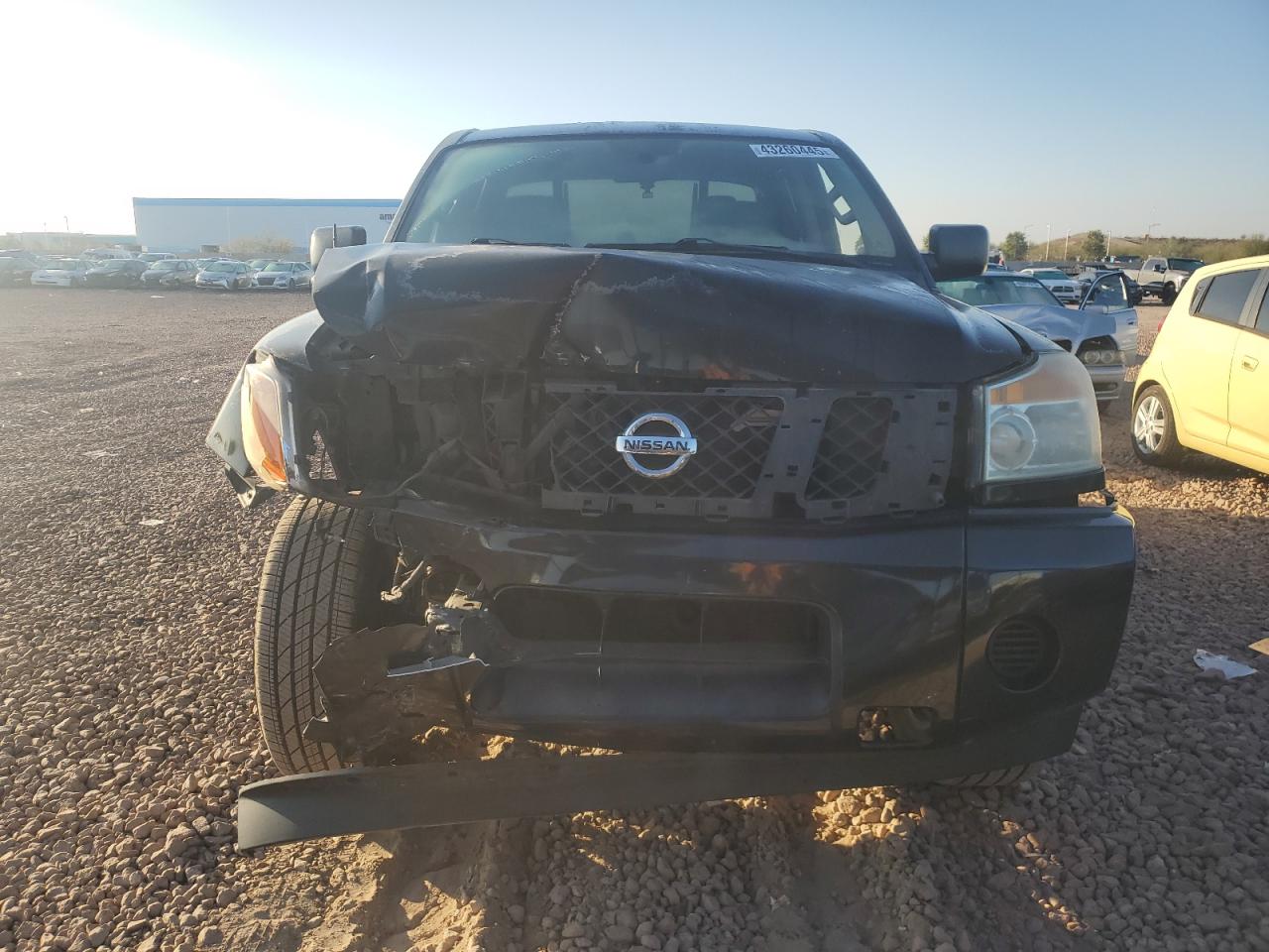 2015 Nissan Titan - Image 5