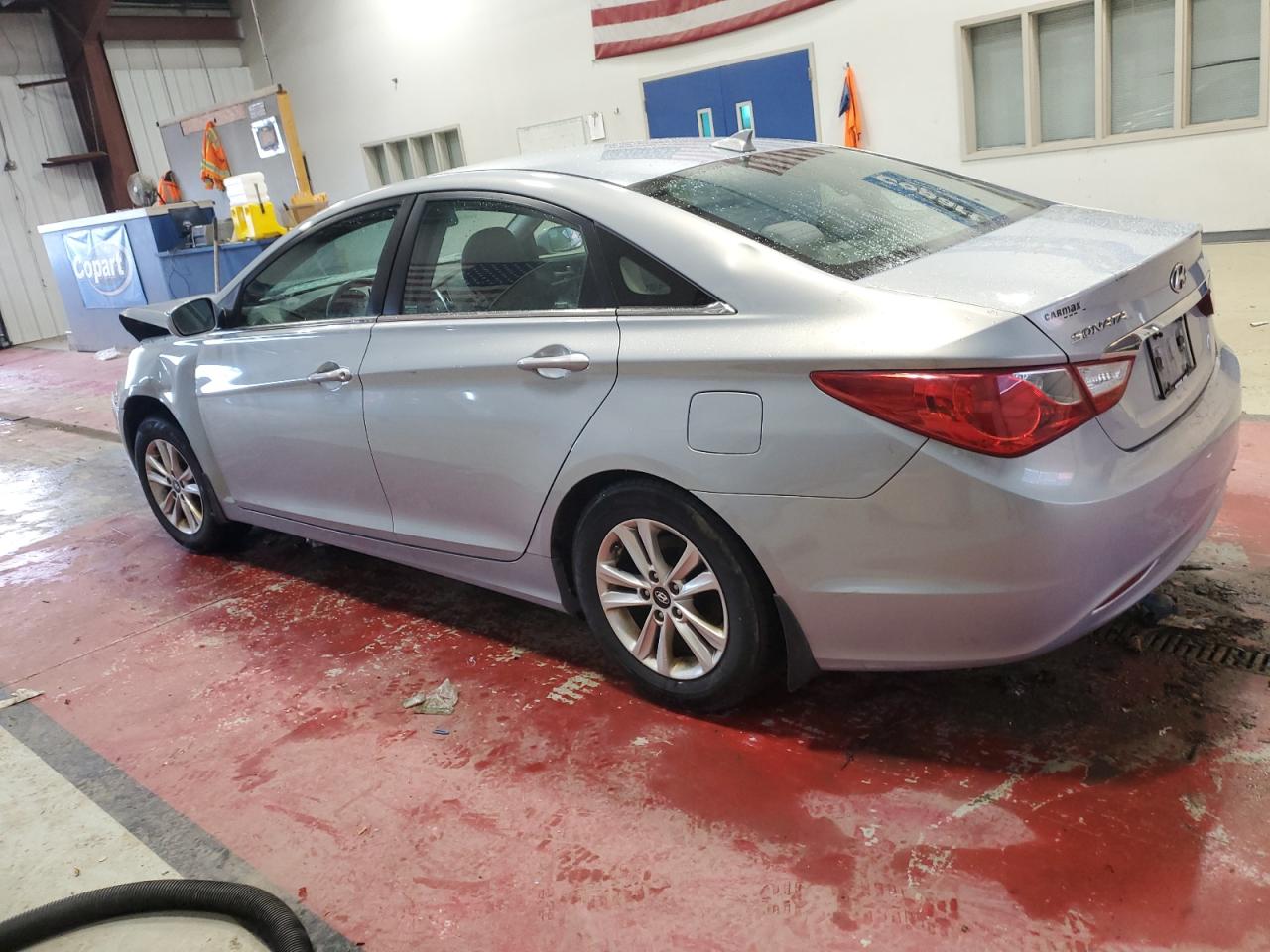 2013 Hyundai Sonata - Image 2