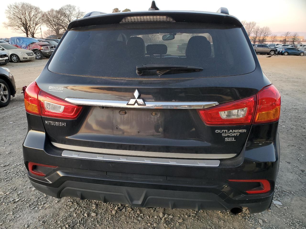 2018 Mitsubishi Outlander - Image 6
