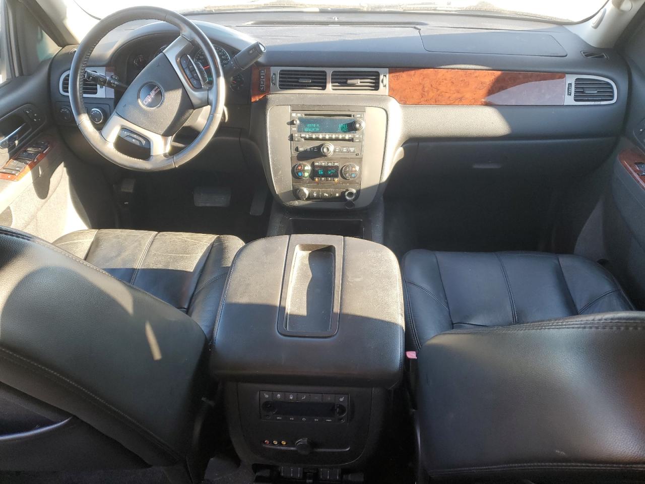 2011 GMC Yukon - Image 8