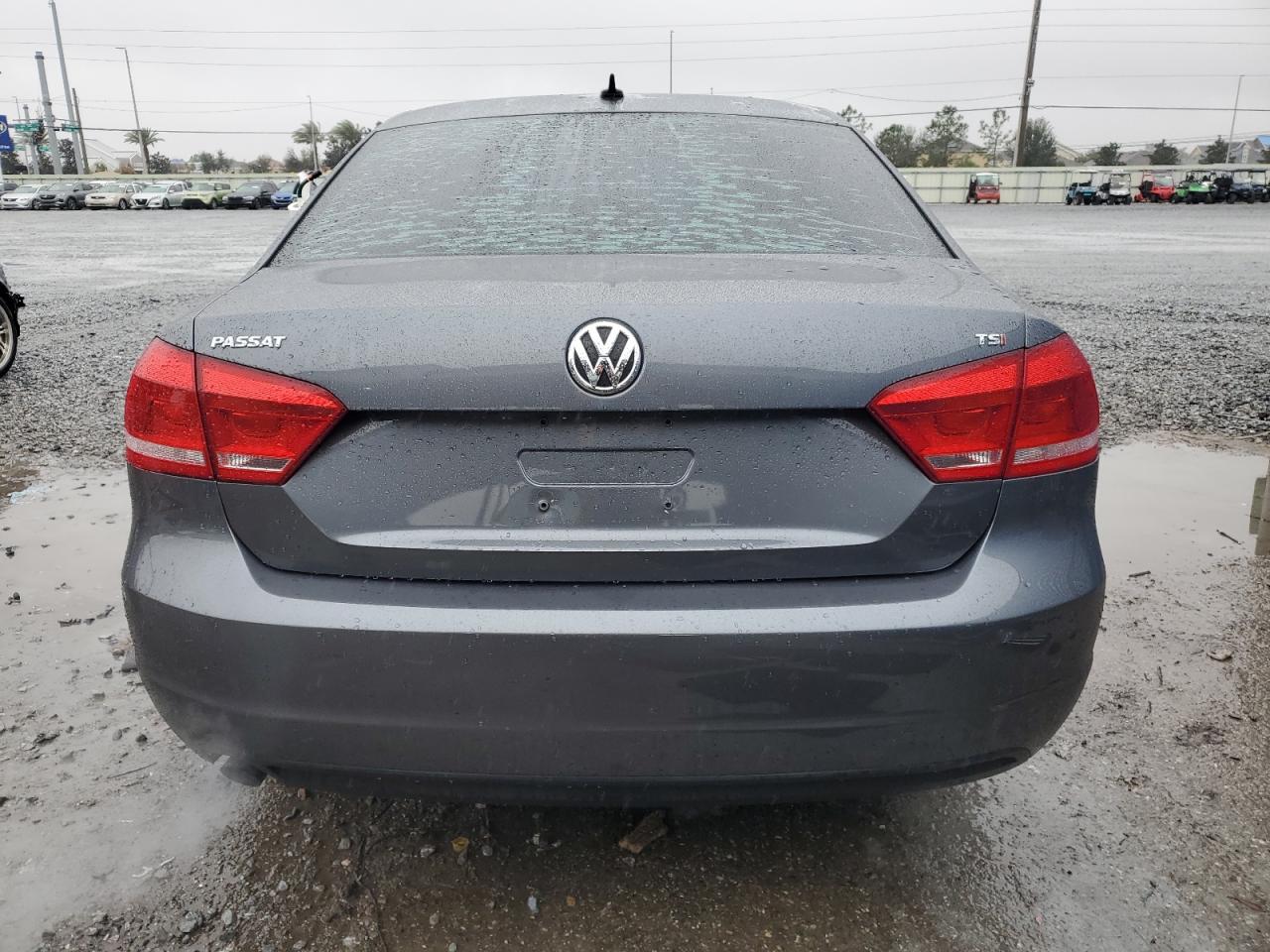 2014 Volkswagen Passat - Image 6